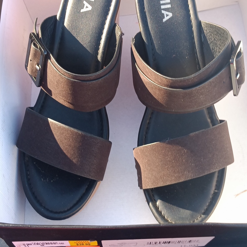 Women's MIA 4" wooden heels black dress shoes size 11
